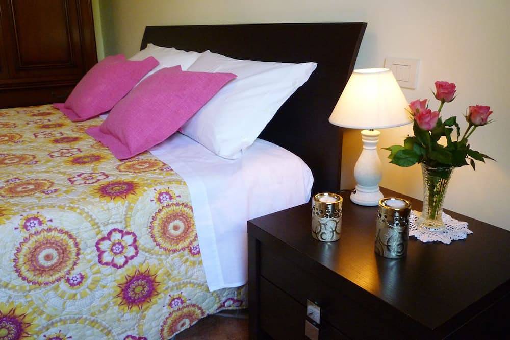 Casa en las colinas florentinas con piscina, parking gratuito y wifi. in Reggello, Valdarno