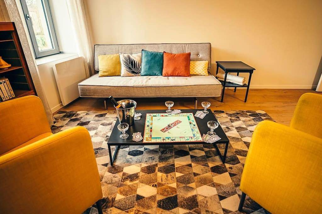 Appartement entier, Two-Bedroom Apartment in Arnaville, Toul
