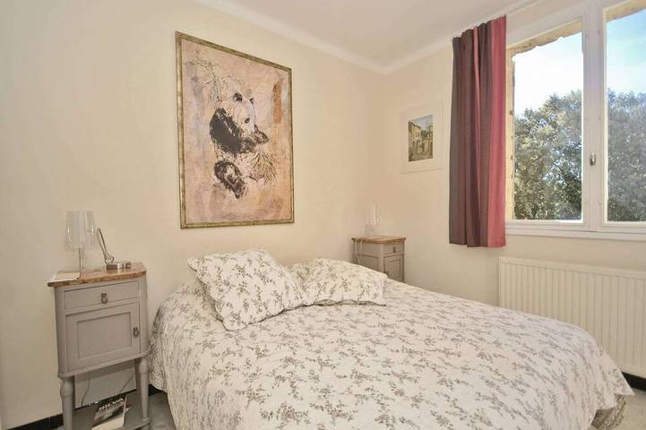 Location de vacances pour 10 personnes, avec terrasse ainsi que jardin et piscine, animaux acceptés à Crillon-le-Brave - 2