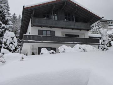 Ferienwohnung für 3 Personen, mit Seeblick und Terrasse sowie Garten und Ausblick in Alpenland Tegernsee Schliersee
