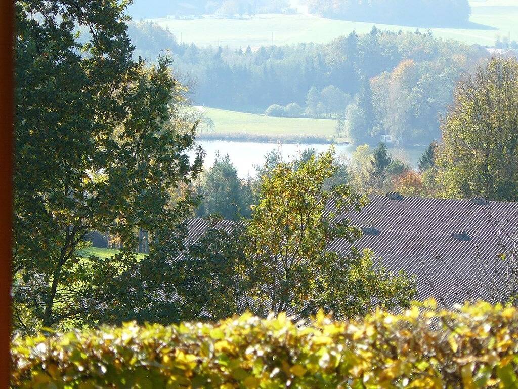 Ruhige Ferienwohnung mit Seeblick in Eggelsberg, Braunau am Inn