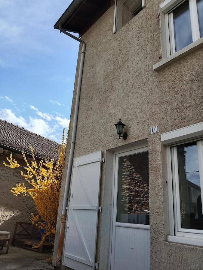 Location de vacances pour 5 personnes, avec terrasse dans Montalieu-Vercieu - 2