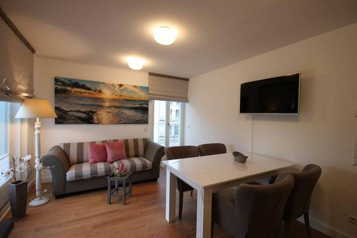 Ferienwohnung für 4 Personen, mit Balkon und Sauna in Börgerende-Rethwisch