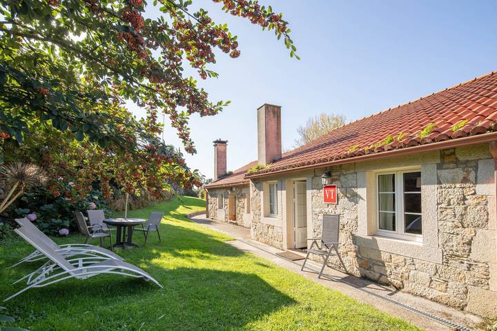 Casas e apartamentos de temporada para 4 pessoas, com Balcão e Jardim na Galícia