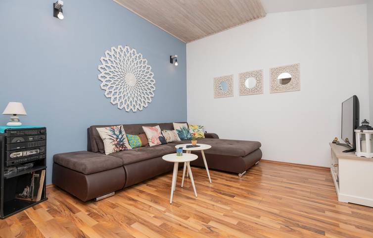 Charmante 115 m² große Wohnung mit Pool, Terrasse und WLAN in Dubrovnik-Neretva
