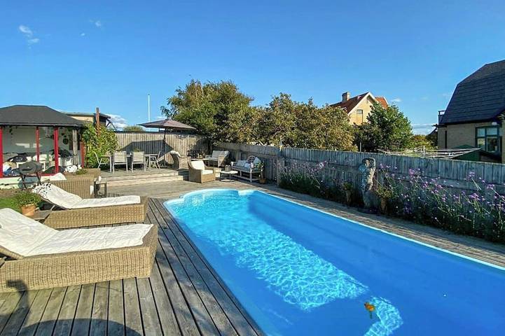 Ferienhaus für 6 Personen, mit Balkon und Garten sowie Pool in Höganäs