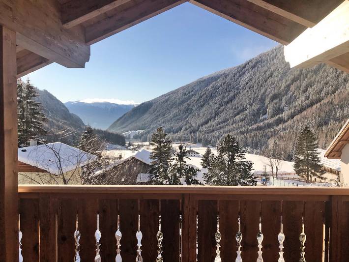 Appartamento intero, Appartamento "Lechnerhof Wilde Kreuzspitze" vicino all'area sciistica con vista sulle montagne in Valles, Rio di Pusteria