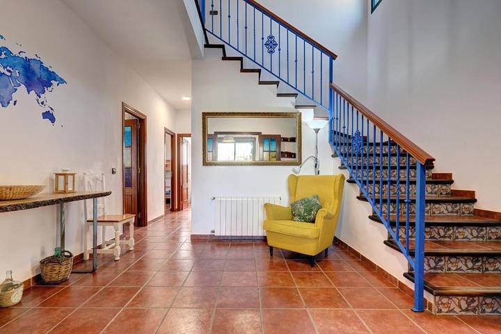 Casa rural para 14 personas, con jardín además de vistas y piscina, Familias con niños en Serranía de Ronda - 4