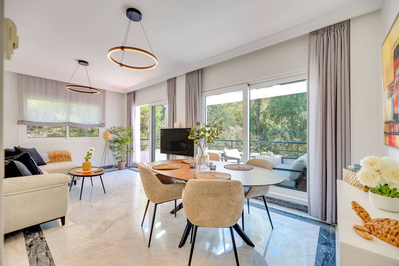 Apartamento entero, Apartamento 'Señorio De Gonzaga In Marbella' con piscina compartida, Wi-Fi y aire acondicionado. in Nueva Andalucia Golf Valley, Marbella