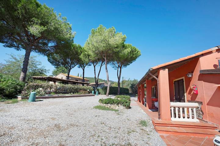 Appartamento intero, Appartamento 'Petit Verdot' con piscina condivisa, terrazza privata e giardino condiviso in Suvereto, Costa degli Etruschi