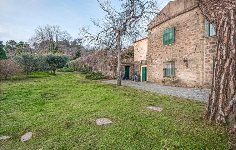 Ferienhaus für 7 Personen, mit Terrasse und Garten in La Spezia - 3