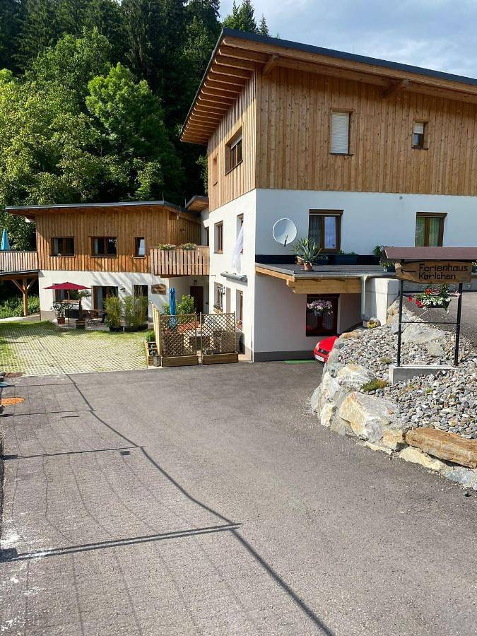 Ferienhaus für 7 Personen, mit Ausblick und Balkon am Faaker See