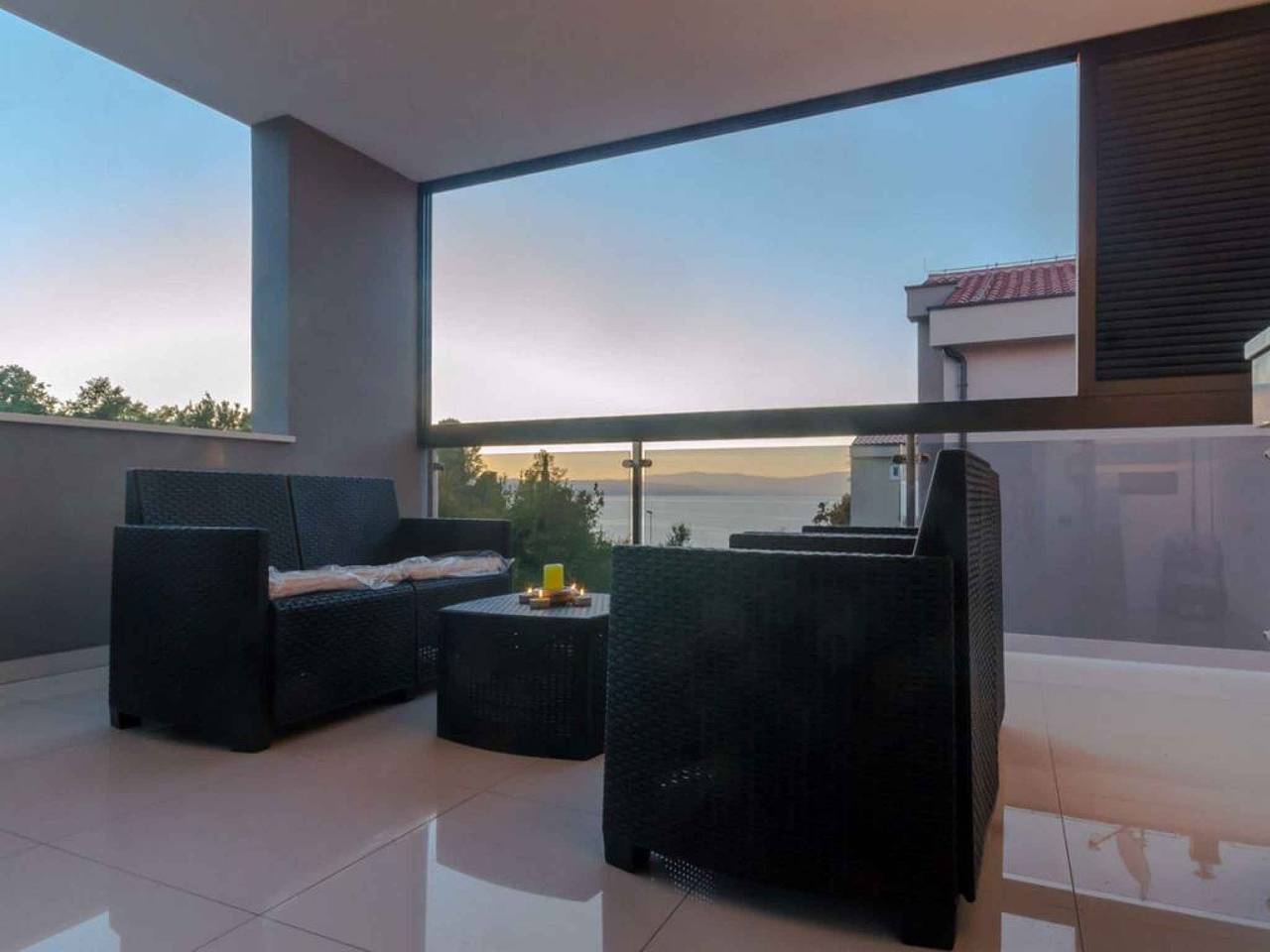 Ganze Ferienwohnung, Ferienwohnung 150 m vom Strand in Njivice, Krk