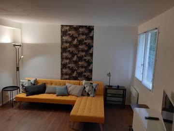 Gîte pour 4 personnes, avec vue et jardin à Noisy-sur-École