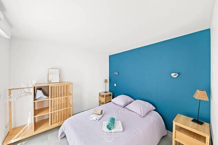 Gîte pour 6 personnes, avec terrasse dans Plage Font Brun Carqueiranne - 3