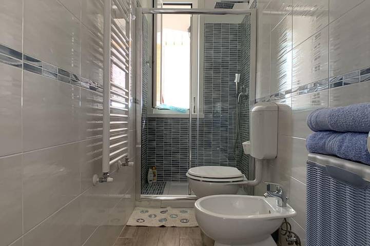 Ganze Wohnung, Sehr gemütliches Haus mit herrlichem Meerblick! in Pietra Ligure, Pietra Ligure Gemeinde
