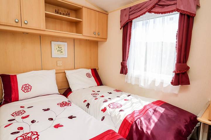 The Lodge, pet friendly, country holiday cottage in Pontyates in Carmarthenshire