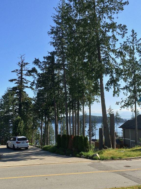 Fun Suite zwischen zwei Gewässern in Sechelt, Sunshine Coast Regional District