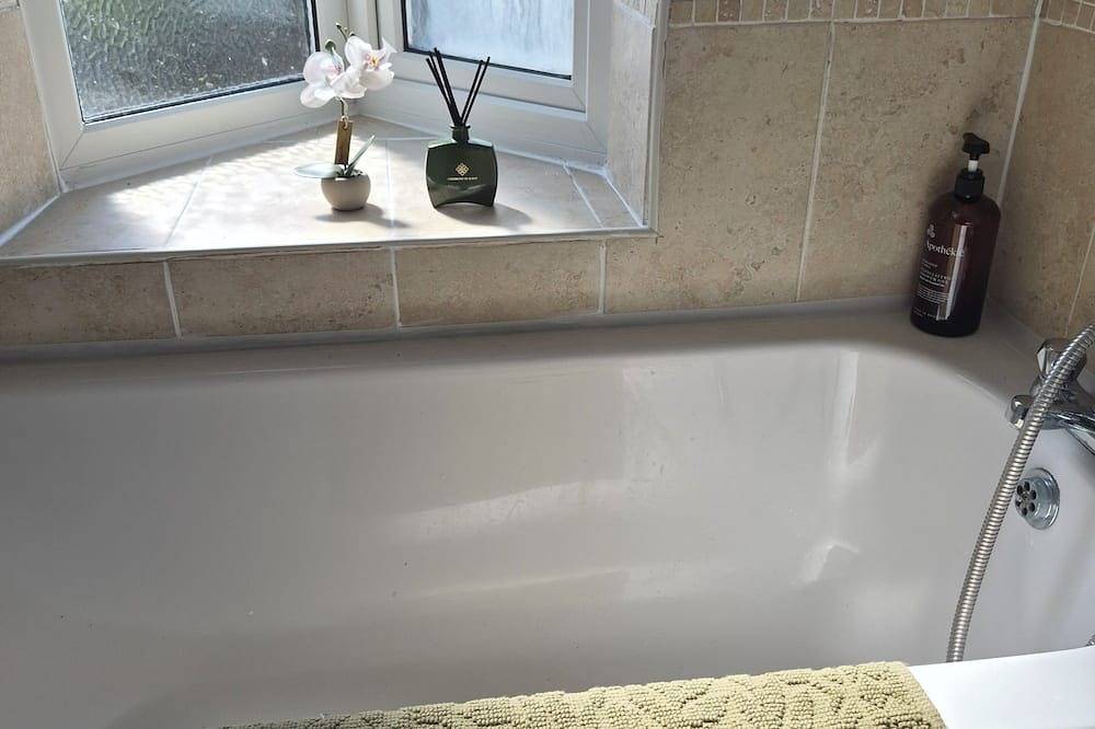 Charming 3-bedroom house at the heart of Westcliff-on-Sea in Westcliff-on-Sea, Southend-on-Sea