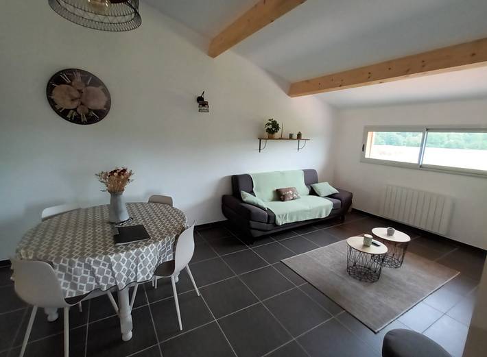 Appartement de vacances pour 4 personnes, avec piscine et terrasse