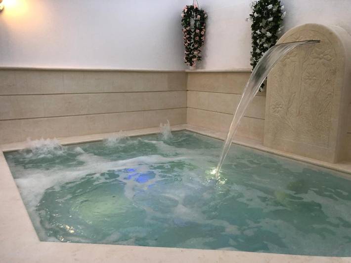 Appartamento per 5 persone, con Idromassaggio e Terrazza nonché Giardino e Piscina a Copertino
