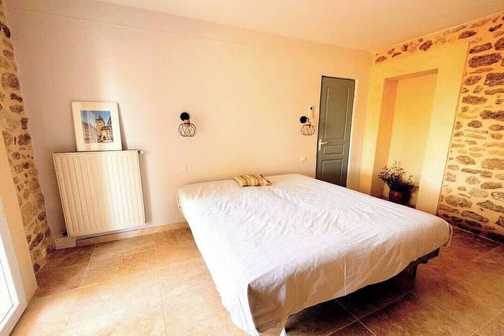 Location de vacances pour 6 personnes, avec jardin et balcon à Sauveterre - 2