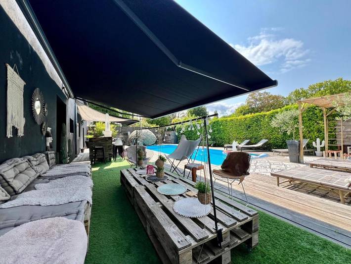 Maison de vacances pour 8 personnes, avec terrasse ainsi que piscine et jacuzzi