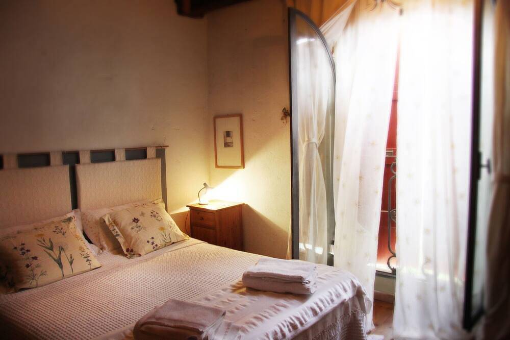 Lovely Barn with Private Poolnear San Gimignano, between Florence and Siena. in Castelfiorentino, Firenze Provinsen