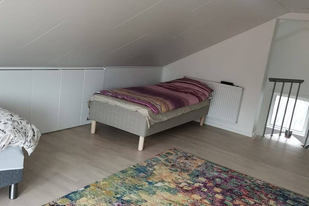 Detta Eleganta Boende är Perfekt för Gruppresor. med 4 Säng in Gävle, Gästrikland