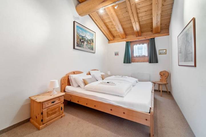 Ganze Wohnung, Luxuriöses Chalet St. Moritz mit Panoramablick auf die Berge in Madulain, Sankt Moritz