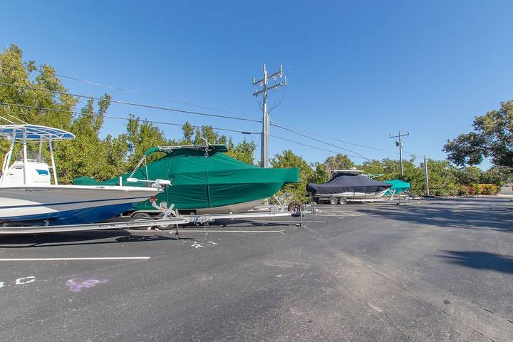 Ferienwohnung für 4 Personen, mit Balkon und Pool - 1
