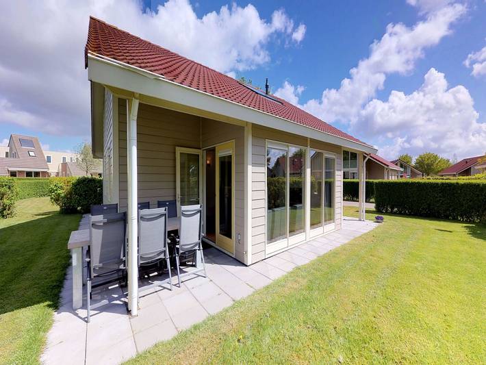 Vakantiehuis voor 8 personen, met zwembad en tuin, kindvriendelijk in Kortgene