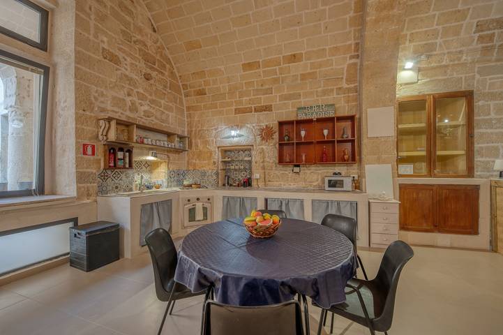 Entire apartment, San Leonardo Apartments - Suite with Wi-Fi in Lecce, Lecce Province