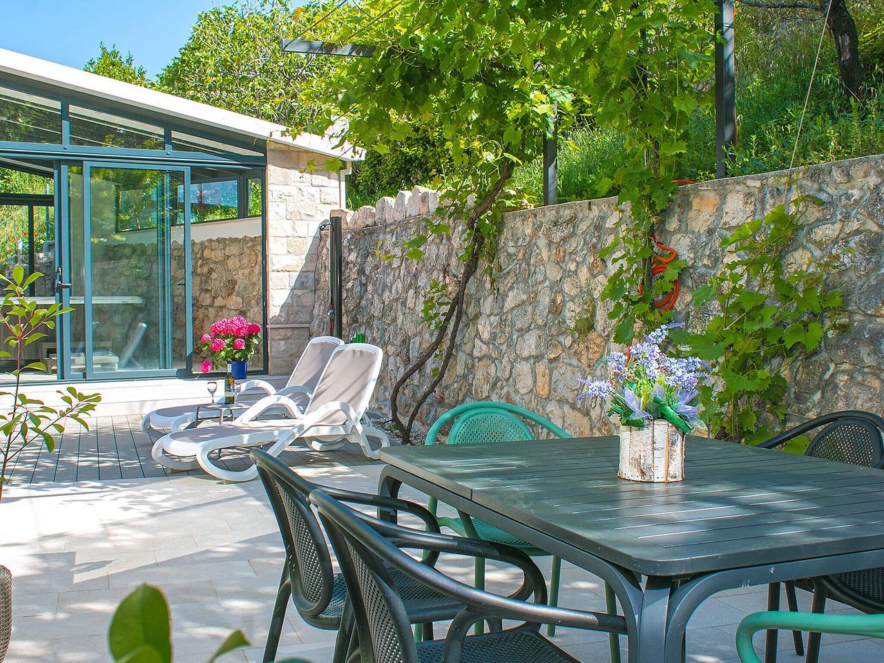 Stone House in Podgora with Sea Views in Podgora, Makarska Riviera