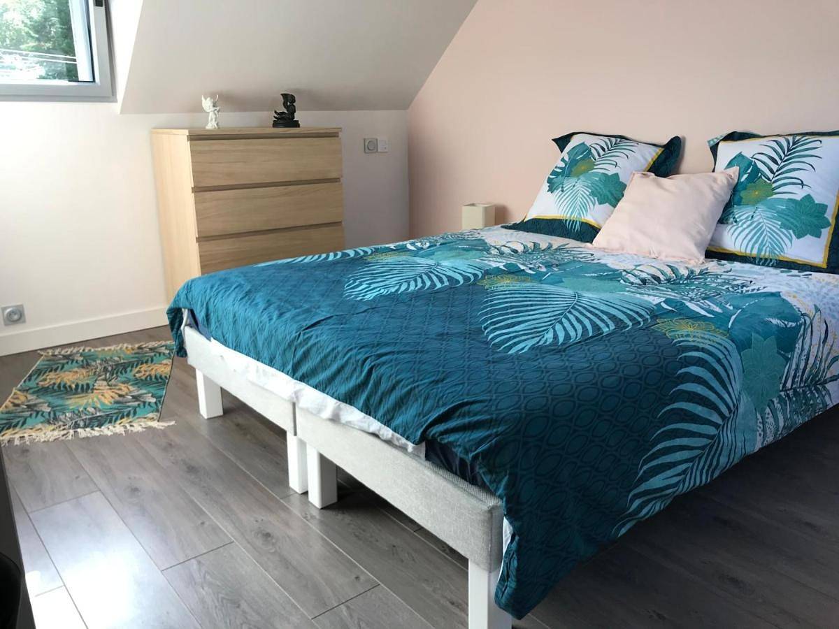 Appartement entier, One-Bedroom Apartment in Saint-Lunaire, Région de Saint-Malo