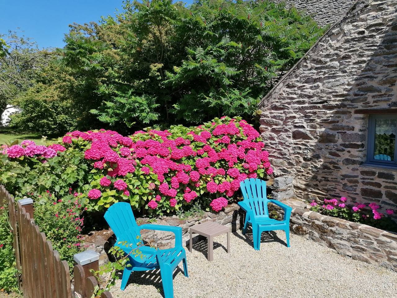 Petite maison en pierre in Cancale, Baie du Mont-Saint-Michel