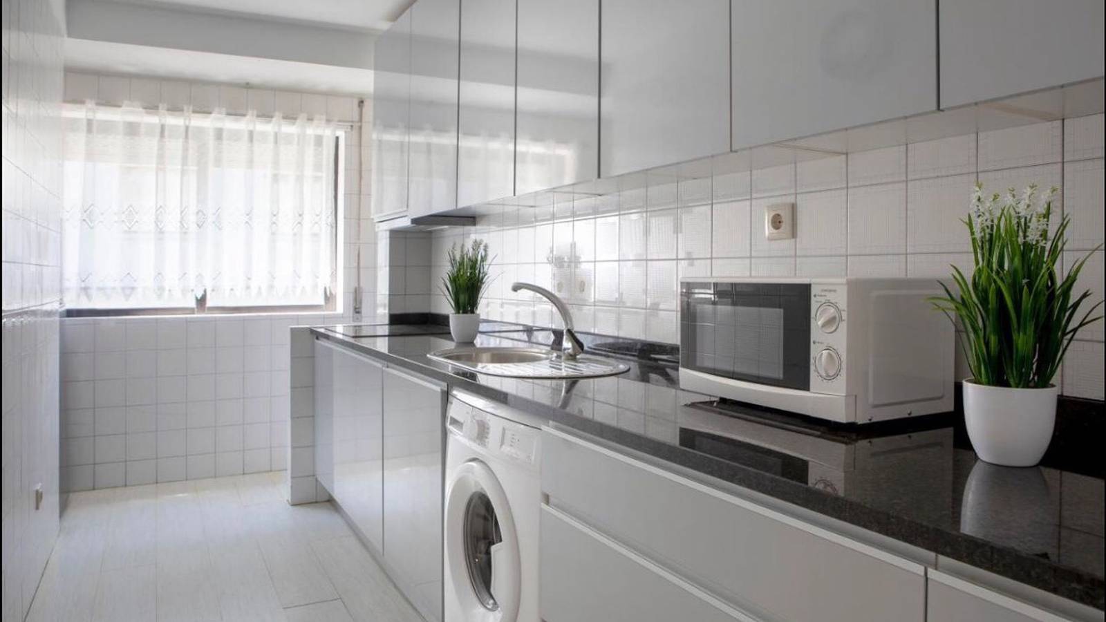 Ganze Wohnung, Ferienwohnung für 5 Personen mit Balkon in Porto, Porto Distrikt