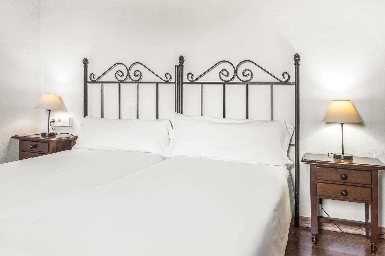 Hostal Posada El Parral – Private Pool and Restaurant in the Sierra de Cádiz in Benaocaz, White Villages