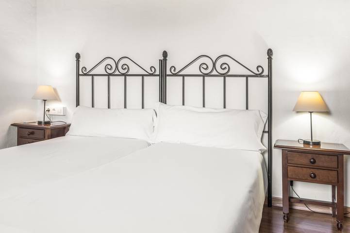 Hostal Posada El Parral – Piscina privada y restaurante en la Sierra de Cádiz in Benaocaz, Pueblos Blancos