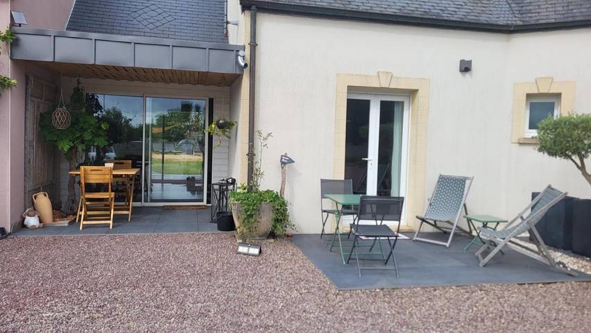 Location de vacances pour 2 personnes, avec terrasse ainsi que jardin et vue à Le Molay-Littry - 3