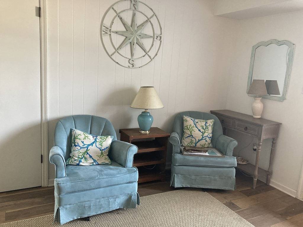 Just steps to the beach, bar, and playground park! in Surf City, Topsail Island