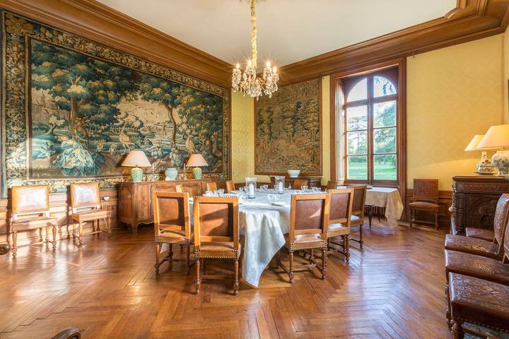 Gîte pour 13 personnes, avec terrasse et jardin à Candé - 4