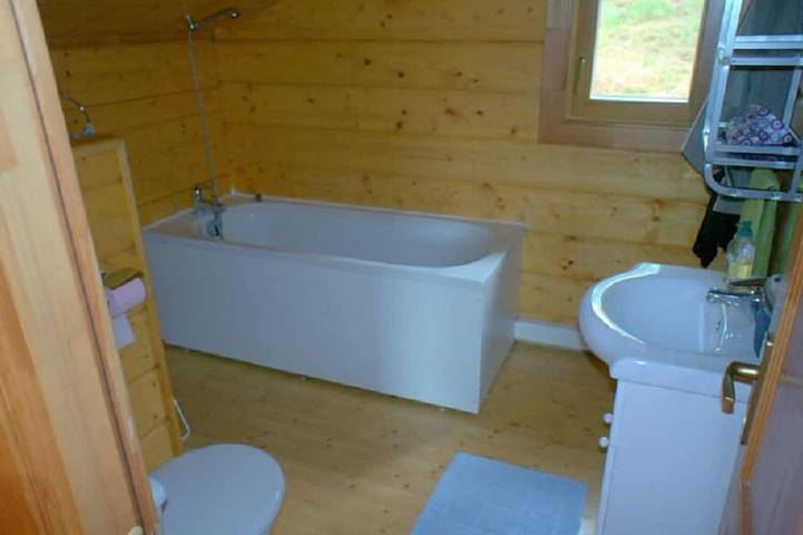 Gîte pour 6 personnes, avec piscine et jacuzzi ainsi que jardin et sauna à Bias - 4