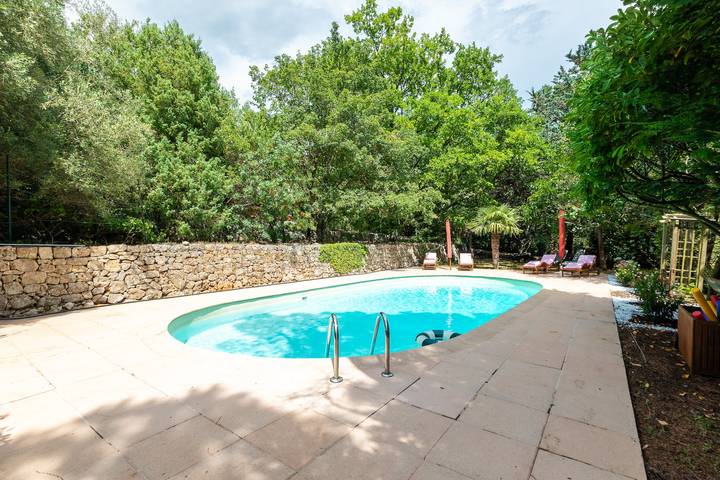 Maison de vacances pour 8 personnes, avec Terrasse ainsi que Jardin et Piscine