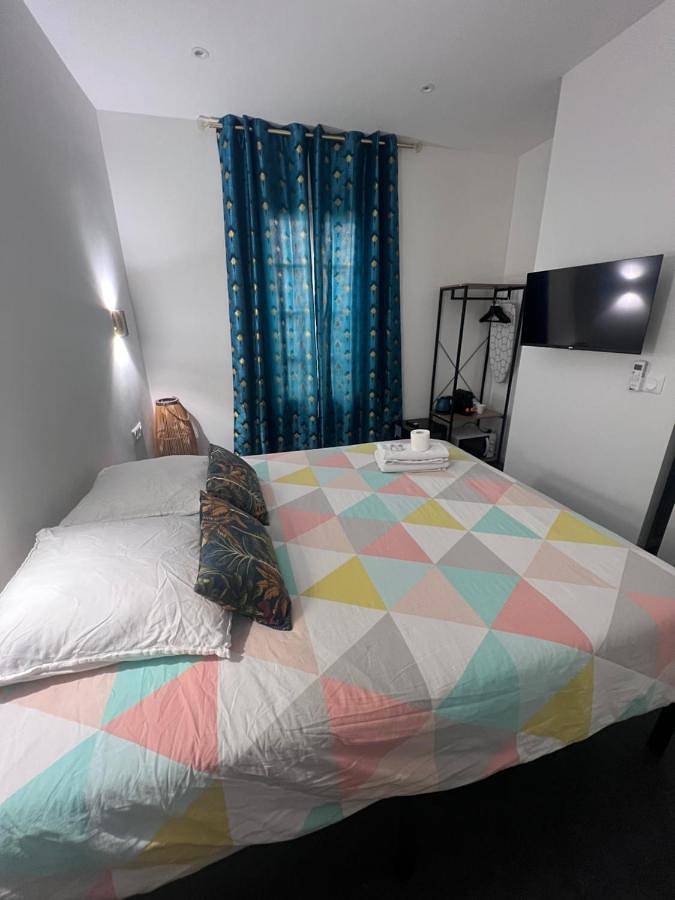 Gîte pour 2 personnes, avec terrasse, animaux acceptés à Beausoleil - 2