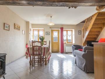 Gîte for 4 Guests in Saint-Martin-de-la-Mer, Bourgogne-Franche-Comté, Picture 4