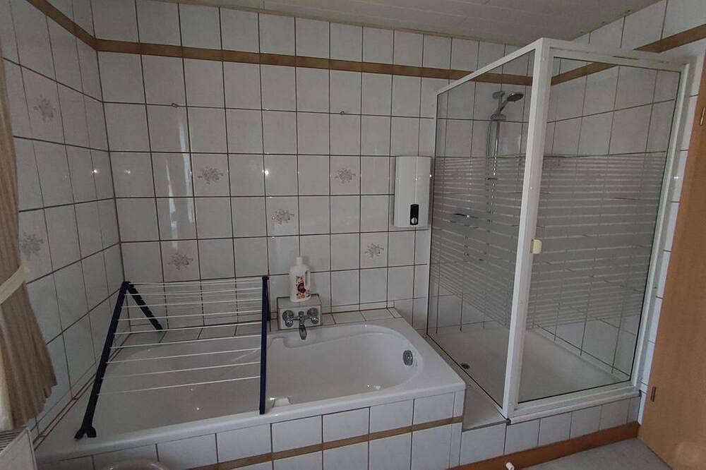 Ferienhaus Anna - Ferienhaus Anna-2 Bäder Du/Wanne- 4 Schlafzimmer in Thale, Harzvorland