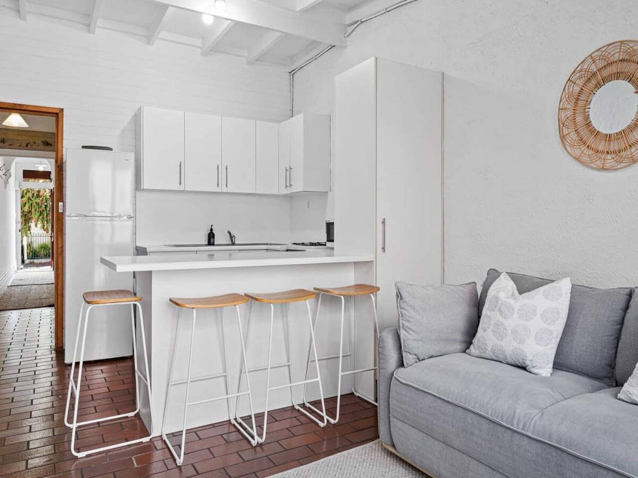 Entire apartment, Charming 2-Bed Town House Near Market in South Melbourne, Melbourne