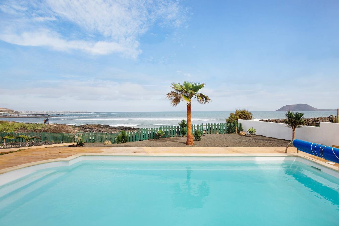 Ferienhaus „Ocean Spirit“ nahe Strand mit Meerblick, Pool und Wlan in Corralejo, La Oliva