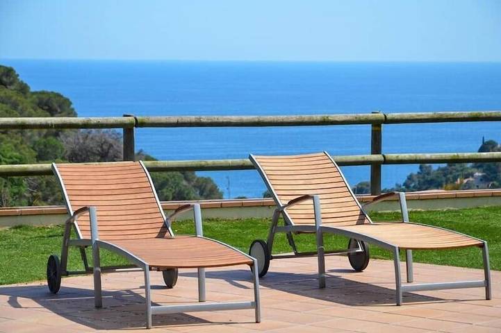 Villa pour 8 personnes, avec terrasse et jardin - 1